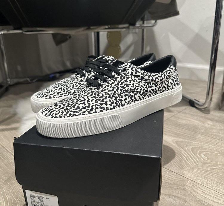 Bnib Abstract Venice Canvas Lace Up Sneakers 44