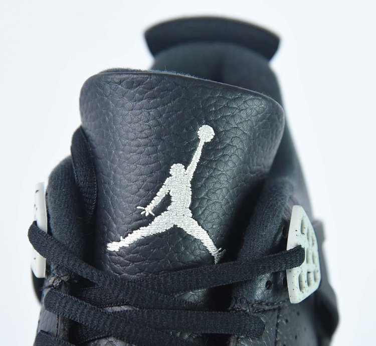Nike Air Jordan 4 Retro Oreo