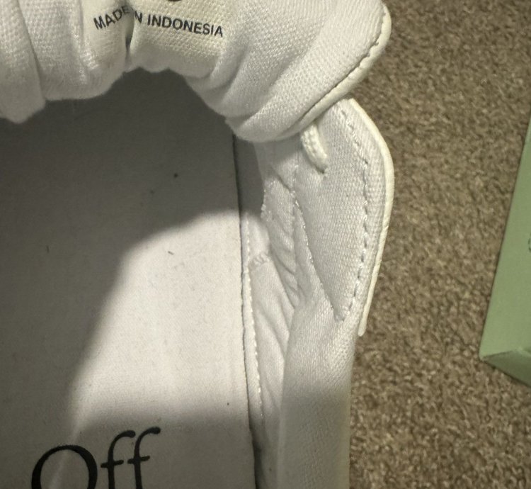 Brand New Off-white Vulcanized Low Top Sneakers