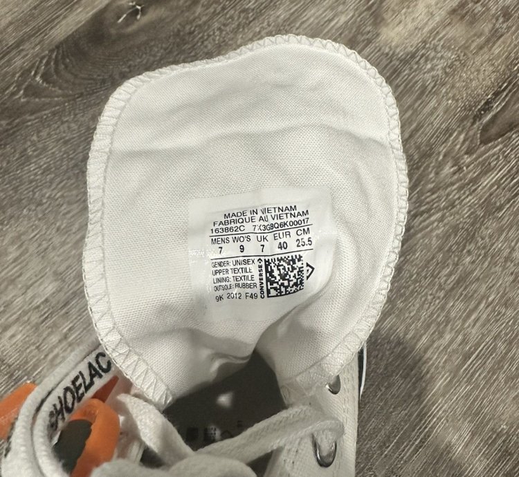 Converse Chuck Taylor All - Star 70 Hi Off - White