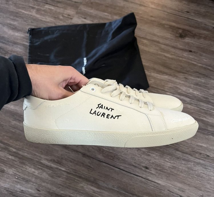 Court Classic Signature Lows