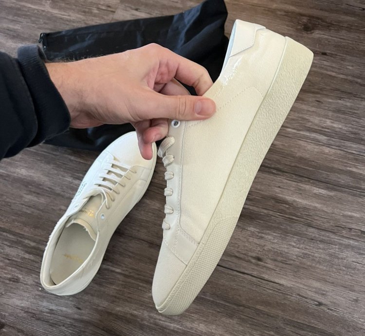 Court Classic Signature Lows