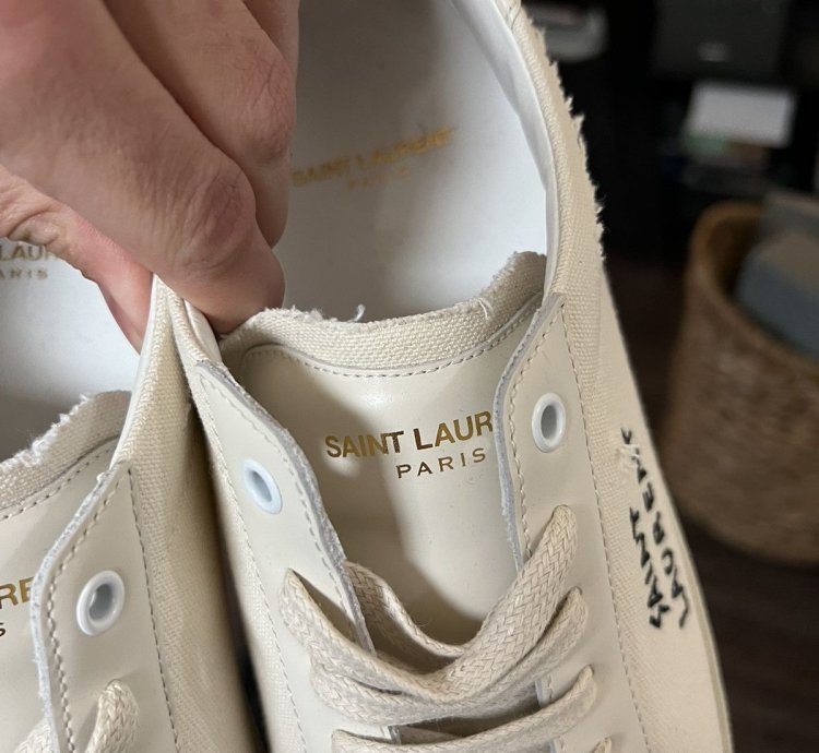 Court Classic Signature Lows