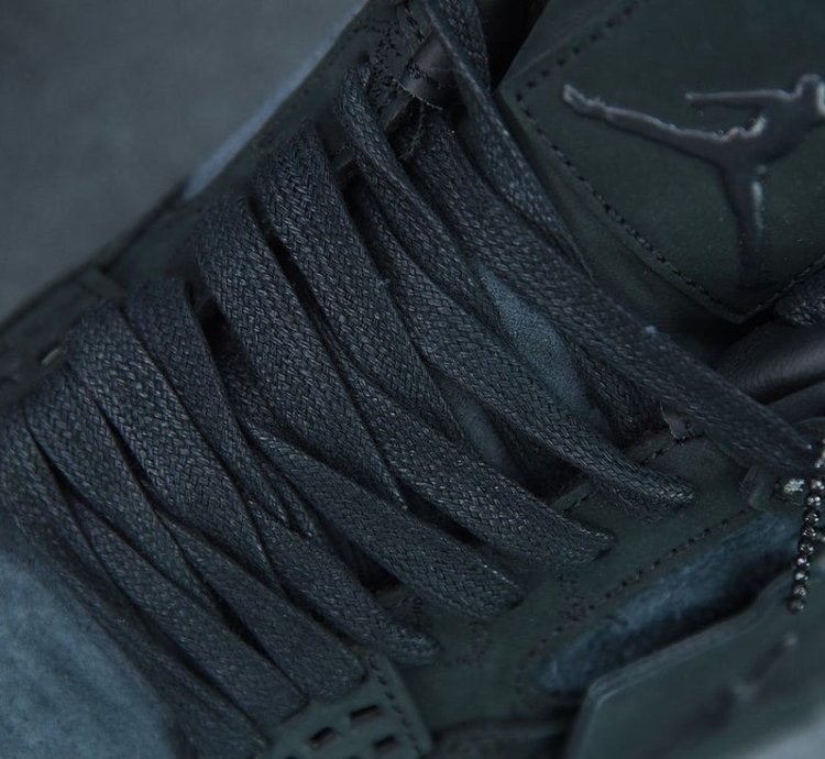 Nike Air Jordan 4 Retro Retro Kaws Black