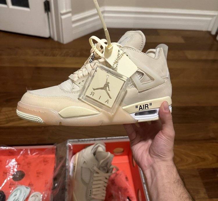 Jordan 4 Off-white