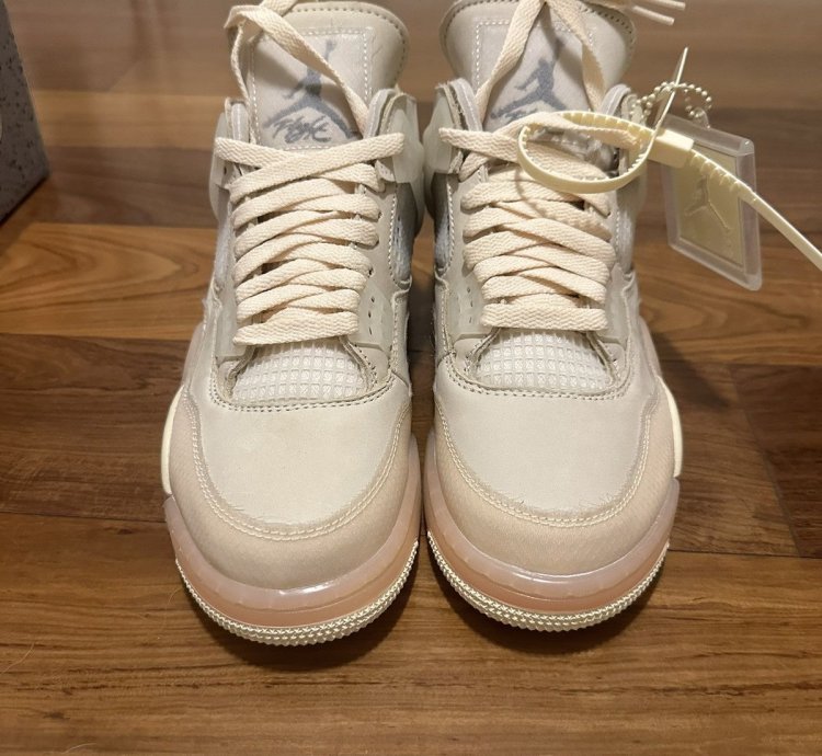 Jordan 4 Off-white