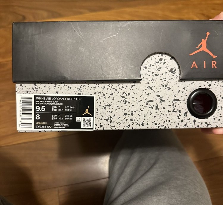 Jordan 4 Off-white