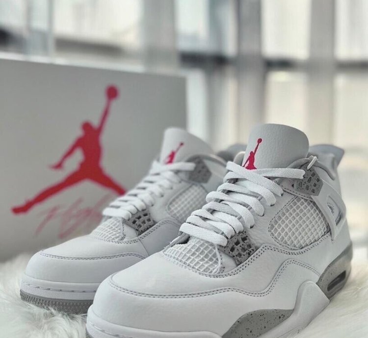 Jordan 4 Retro White Oreo 2021