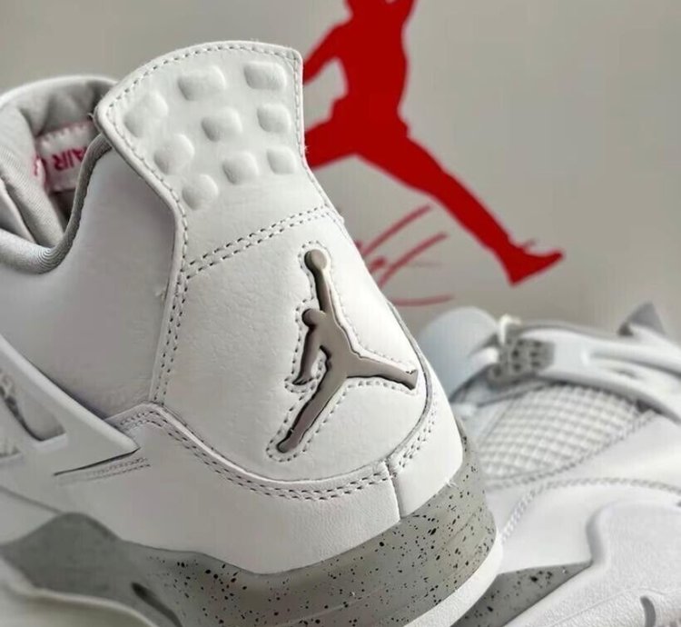 Jordan 4 Retro White Oreo 2021
