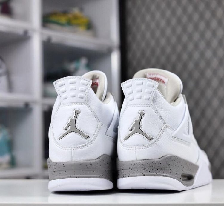 Jordan 4 Retro White Oreo 2021