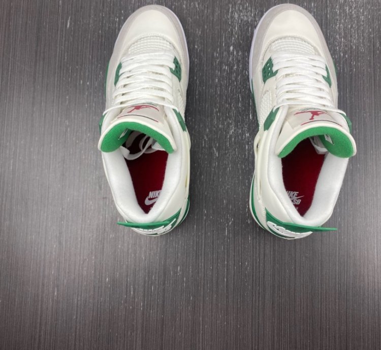 Nike Air Jordan 4 Retro Sb Pine Green