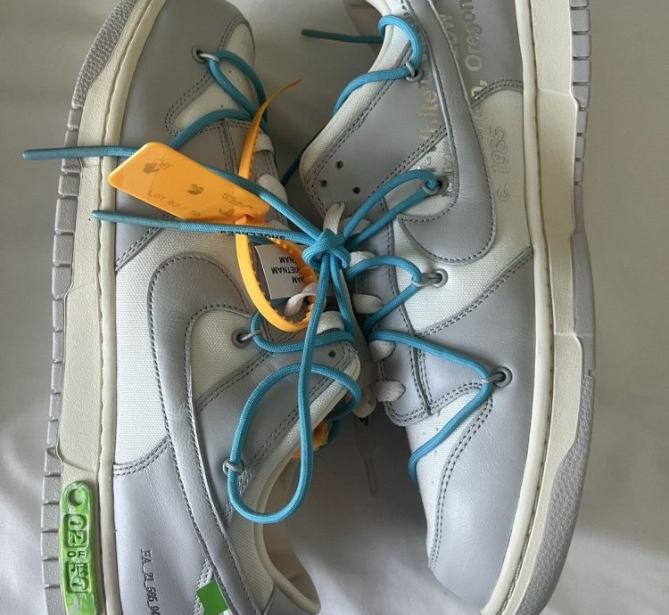 Lot 2 Off White Dunks