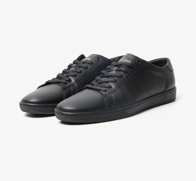 Low Top Sneakers