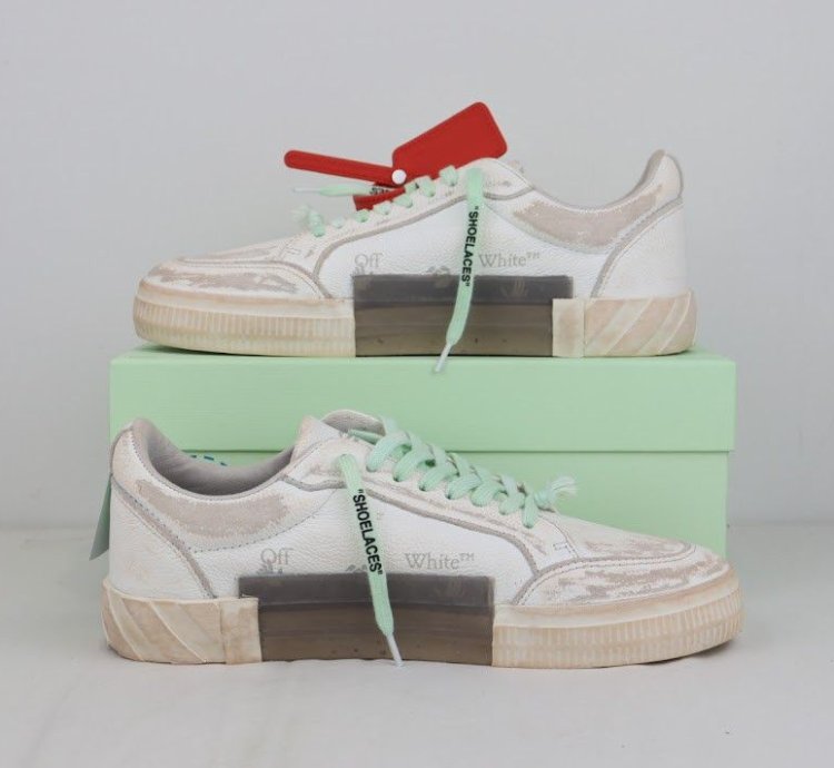 Low Vulcanized Distressed Sneakers In White Navy Blue