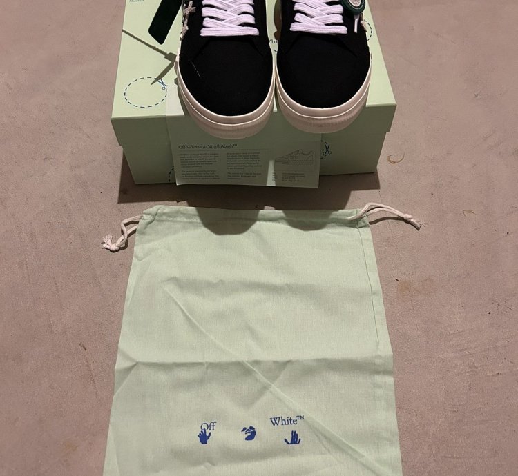 Low Vulcanized Off-white Virgil Sneakers