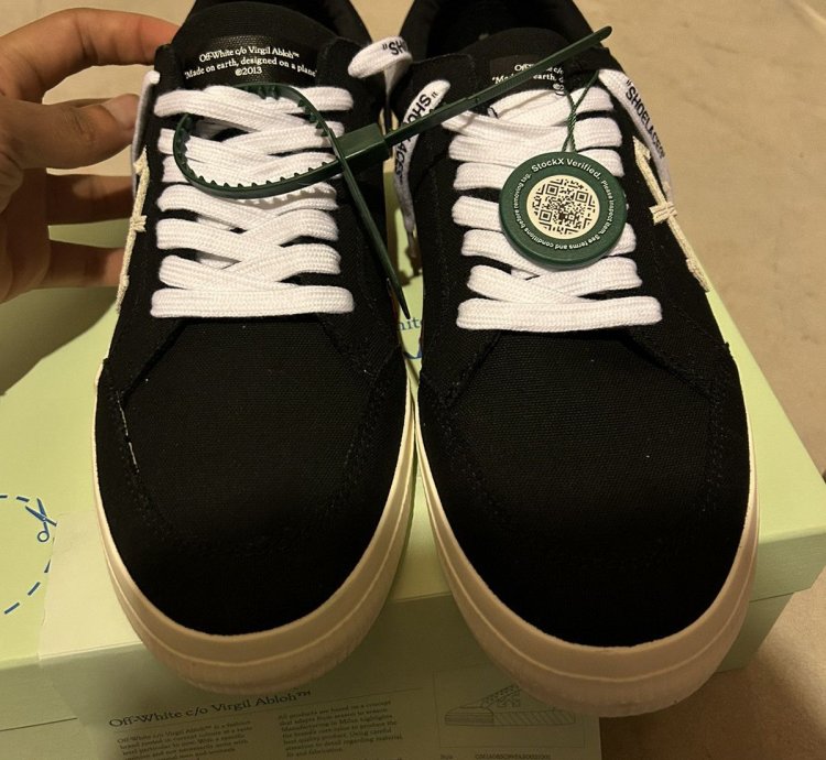 Low Vulcanized Off-white Virgil Sneakers