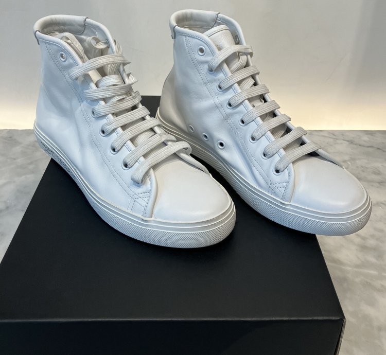 Malibu Mid Top Sneakers In Smooth Leather Optical White