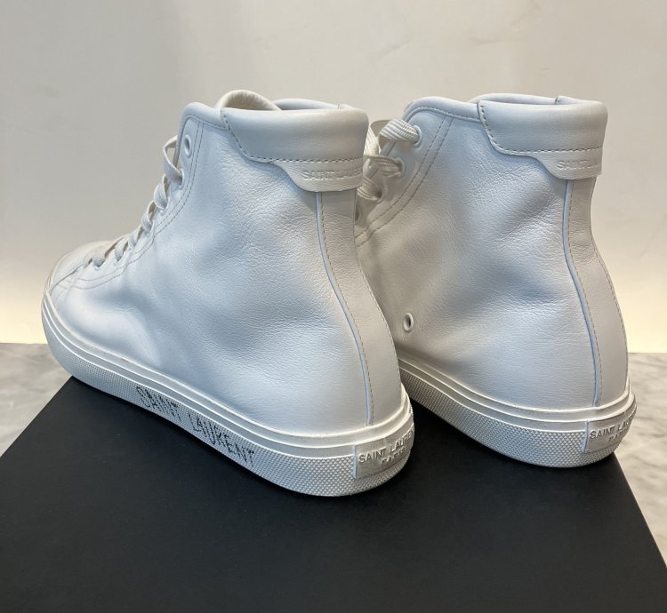 Malibu Mid Top Sneakers In Smooth Leather Optical White