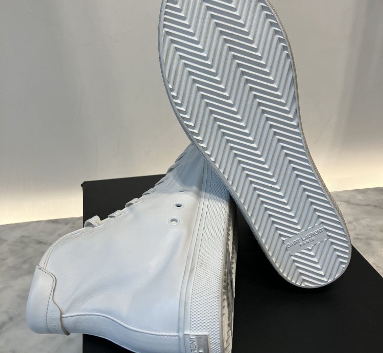 Malibu Mid Top Sneakers In Smooth Leather Optical White