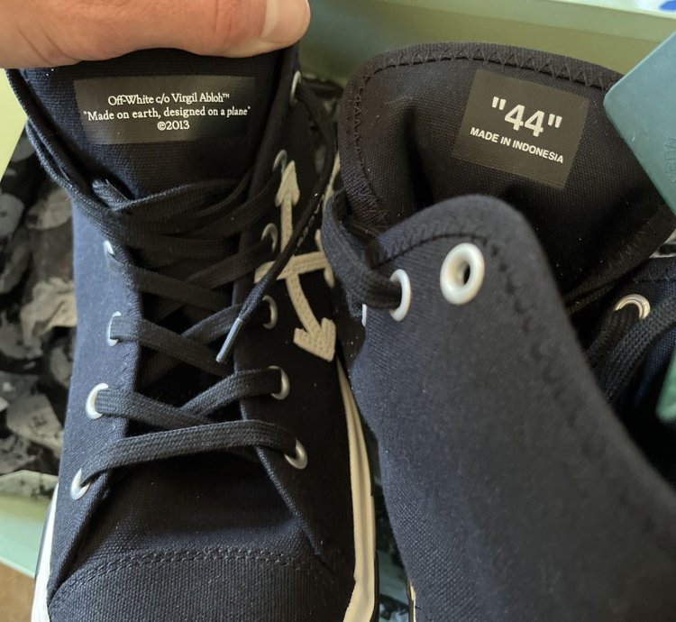 Mid Top Vulcanized Sneakers Off-white Shoes