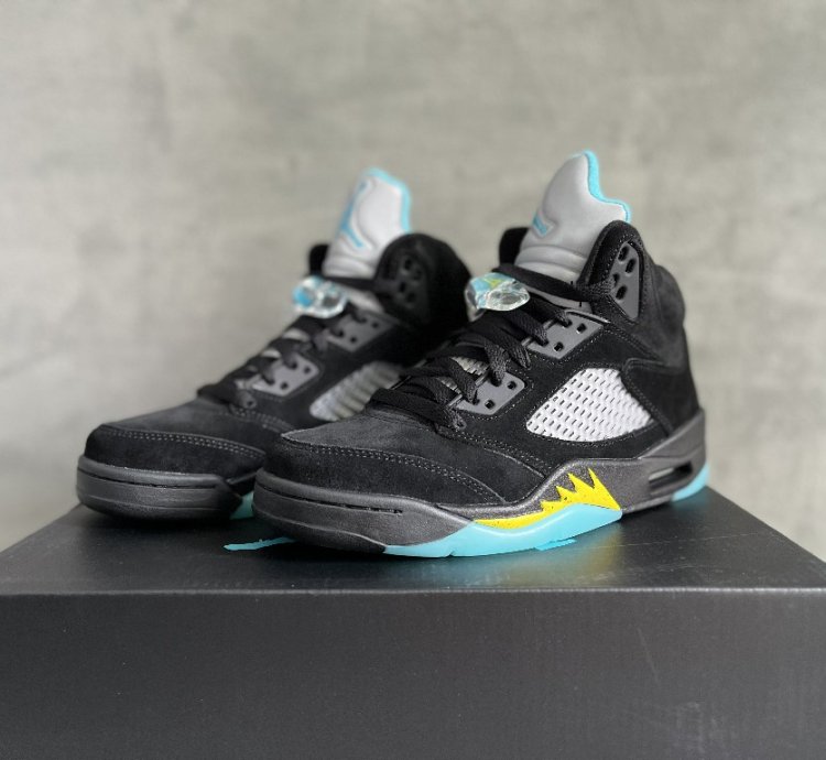 Nike Air Jordan 5 Retro Aqua