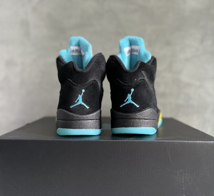 Nike Air Jordan 5 Retro Aqua