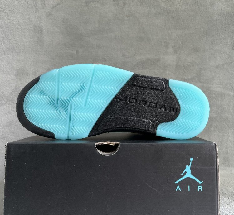 Nike Air Jordan 5 Retro Aqua