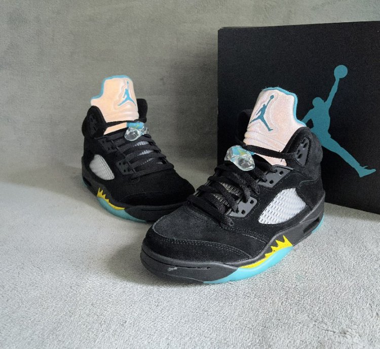 Nike Air Jordan 5 Retro Aqua