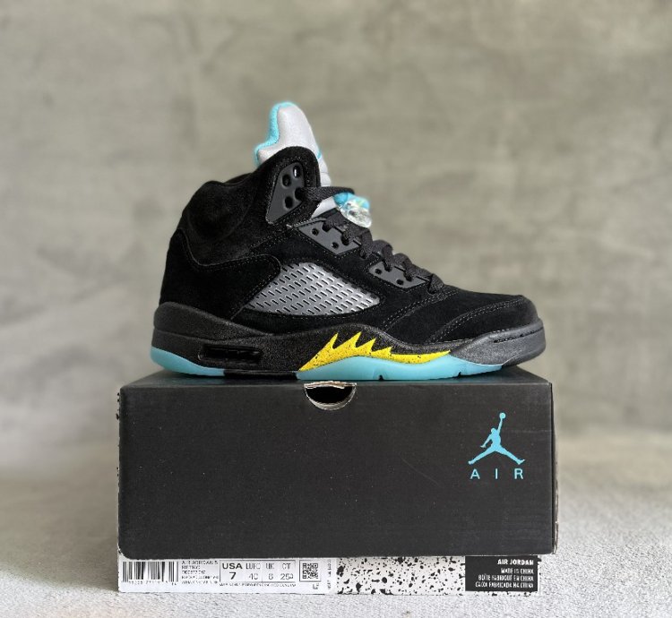 Nike Air Jordan 5 Retro Aqua