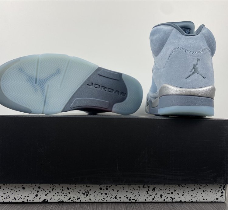 Nike Air Jordan 5 Retro Bluebird