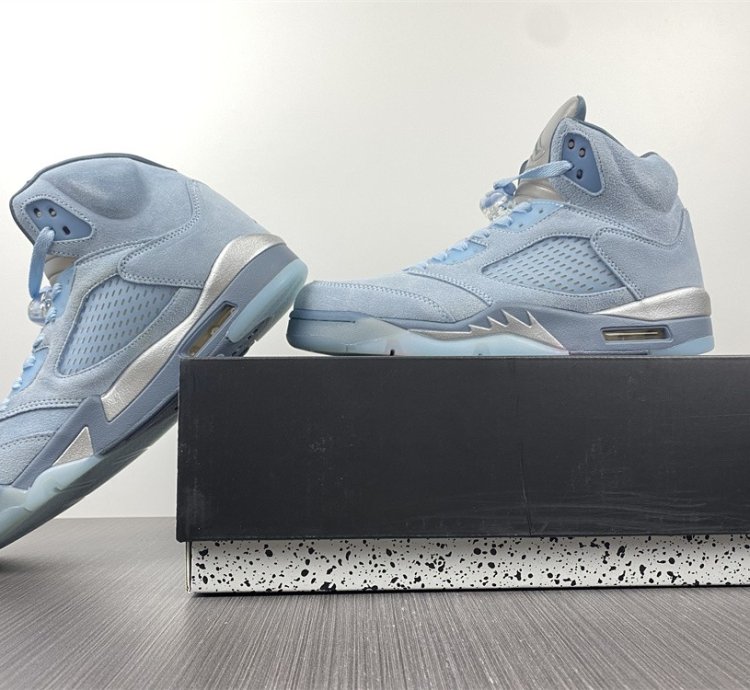Nike Air Jordan 5 Retro Bluebird