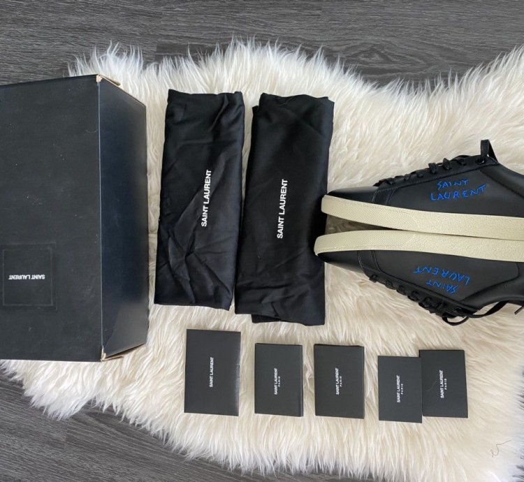 New Super Limited Runway Saint Laurent Logo Leather Sneakers