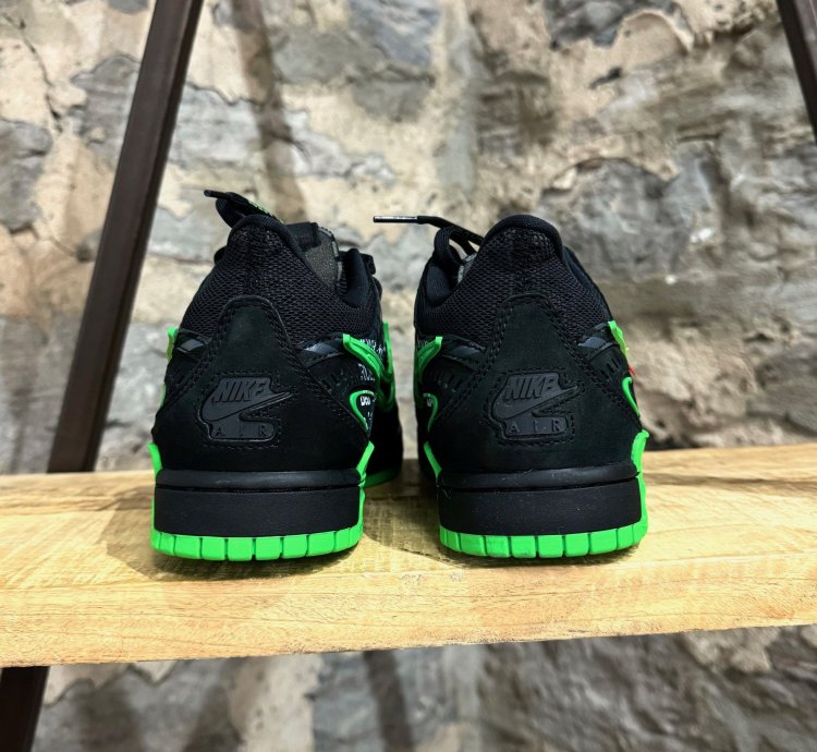 Nike Off-white Black Air Rubber Dunk Sneakers
