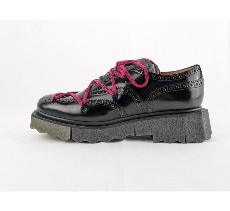 O1rshd1 Burwood Leather Brogues In Black