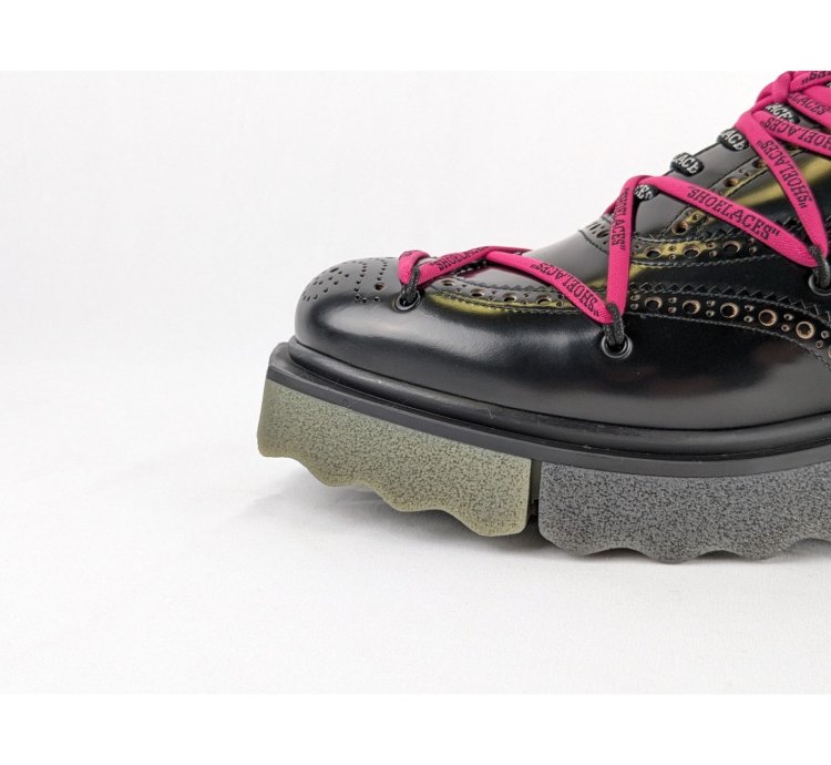 O1rshd1 Burwood Leather Brogues In Black