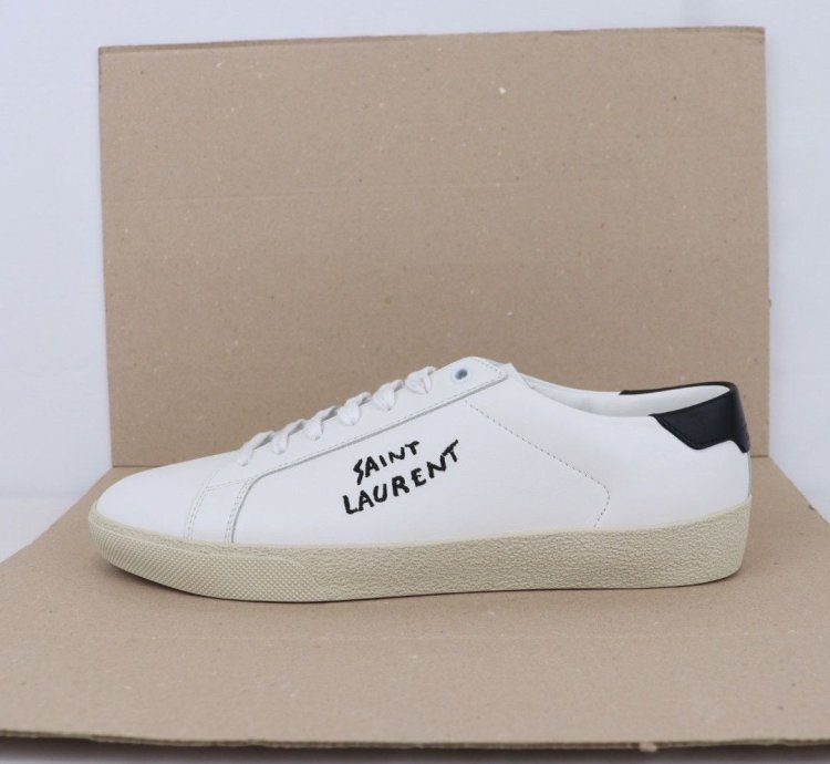 O1rshd1 Leather Court Classic Sneakers In White Black
