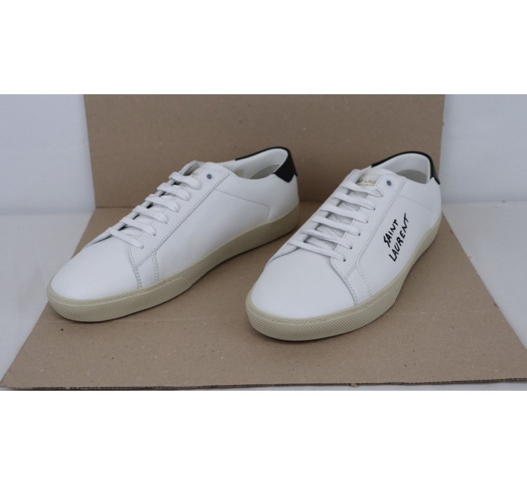 O1rshd1 Leather Court Classic Sneakers In White Black