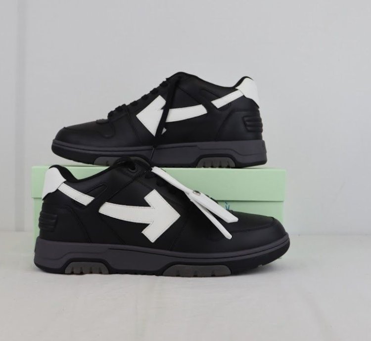 O1rshd1 Out Of Office Sneakers In Black