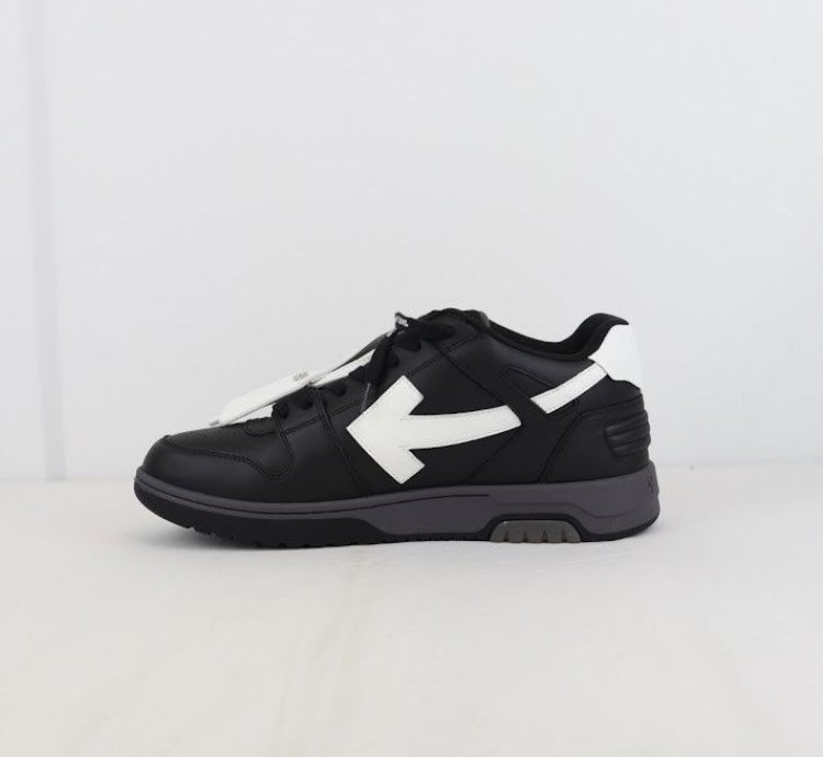 O1rshd1 Out Of Office Sneakers In Black