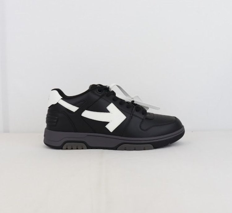 O1rshd1 Out Of Office Sneakers In Black