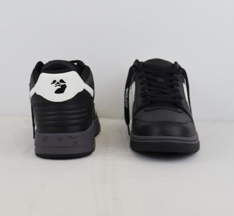 O1rshd1 Out Of Office Sneakers In Black