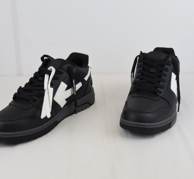 O1rshd1 Out Of Office Sneakers In Black