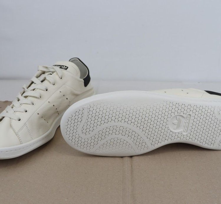 O1rshd1 Stain Smith Adidas Shoes In Off White Black
