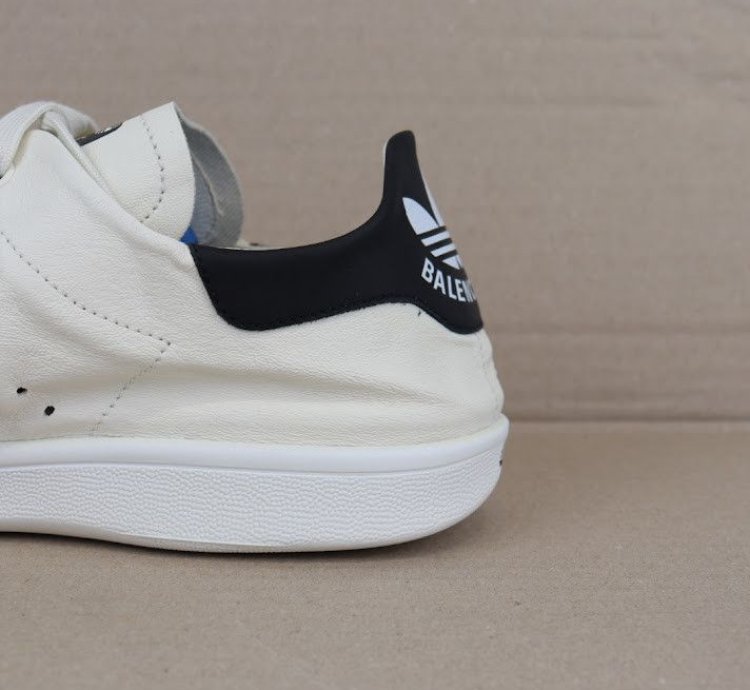 O1rshd1 Stain Smith Adidas Shoes In Off White Black