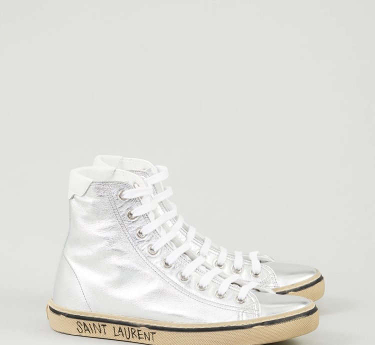 O1w1db10324 Street 05 Liver Moon Sneakers In Silver