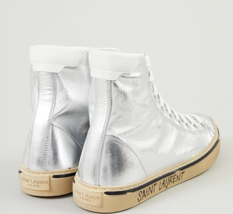 O1w1db10324 Street 05 Liver Moon Sneakers In Silver