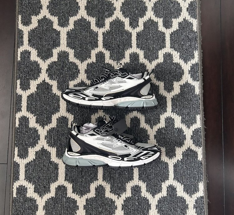 Off White Be Right Back