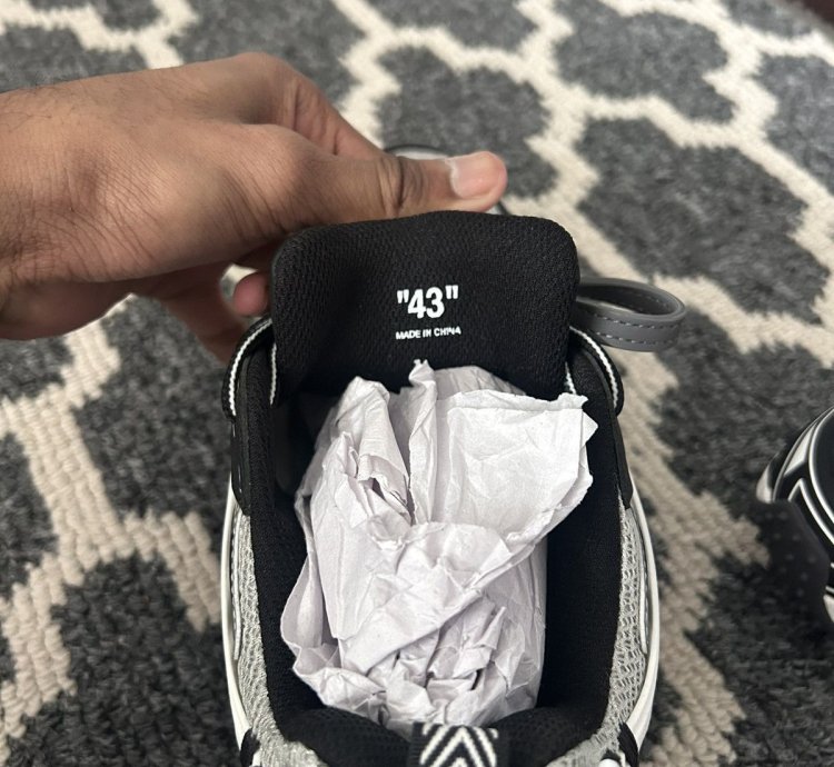 Off White Be Right Back