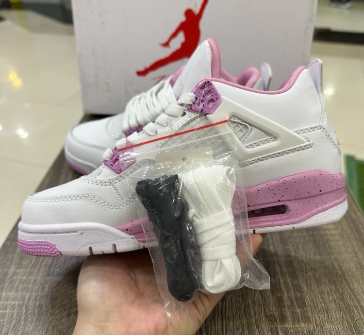 Jordan 4 Pink Oreo