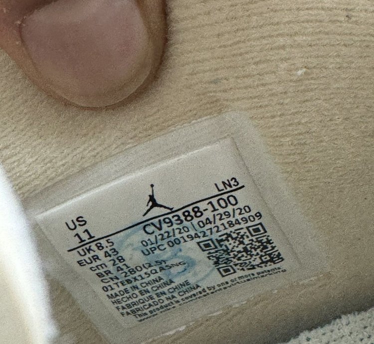 Off White Jordan 4